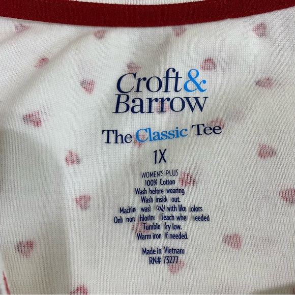 Croft & Barrow Tiny Red Hearts The Classic Tee - Picture 5 of 7